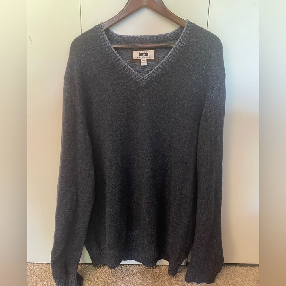 Joseph Abboud Mens V-Neck Sweater